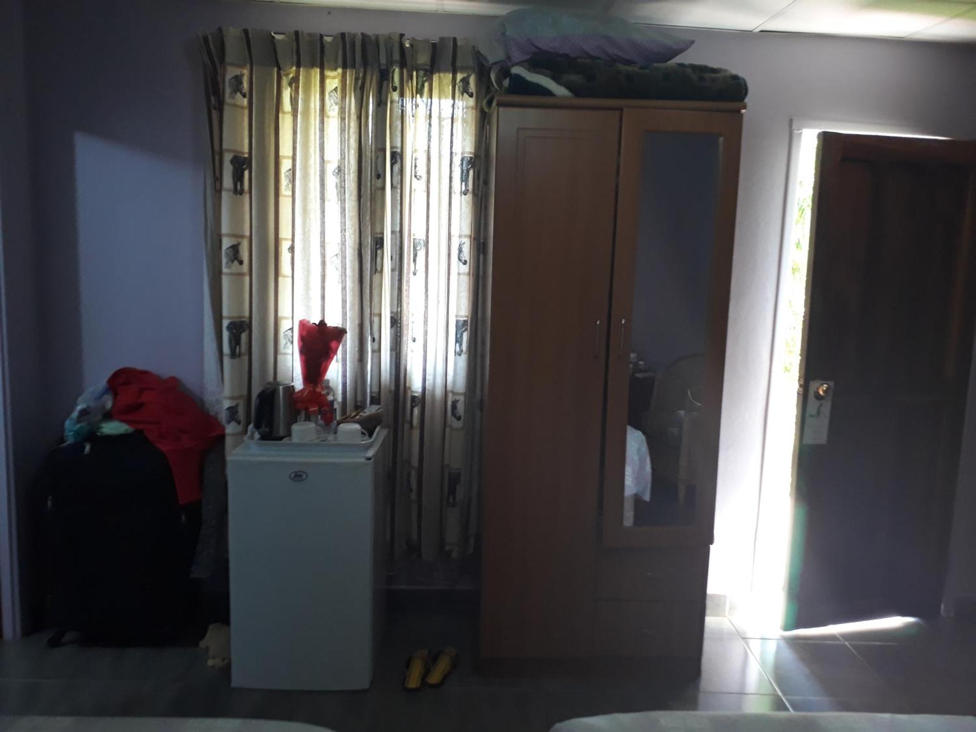 Gloria'S Bed And Breakfast Ливингстон Экстерьер фото