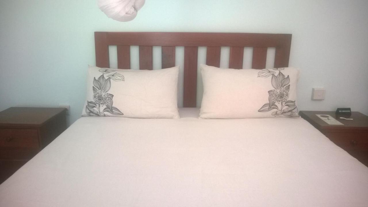 Gloria'S Bed And Breakfast Ливингстон Экстерьер фото