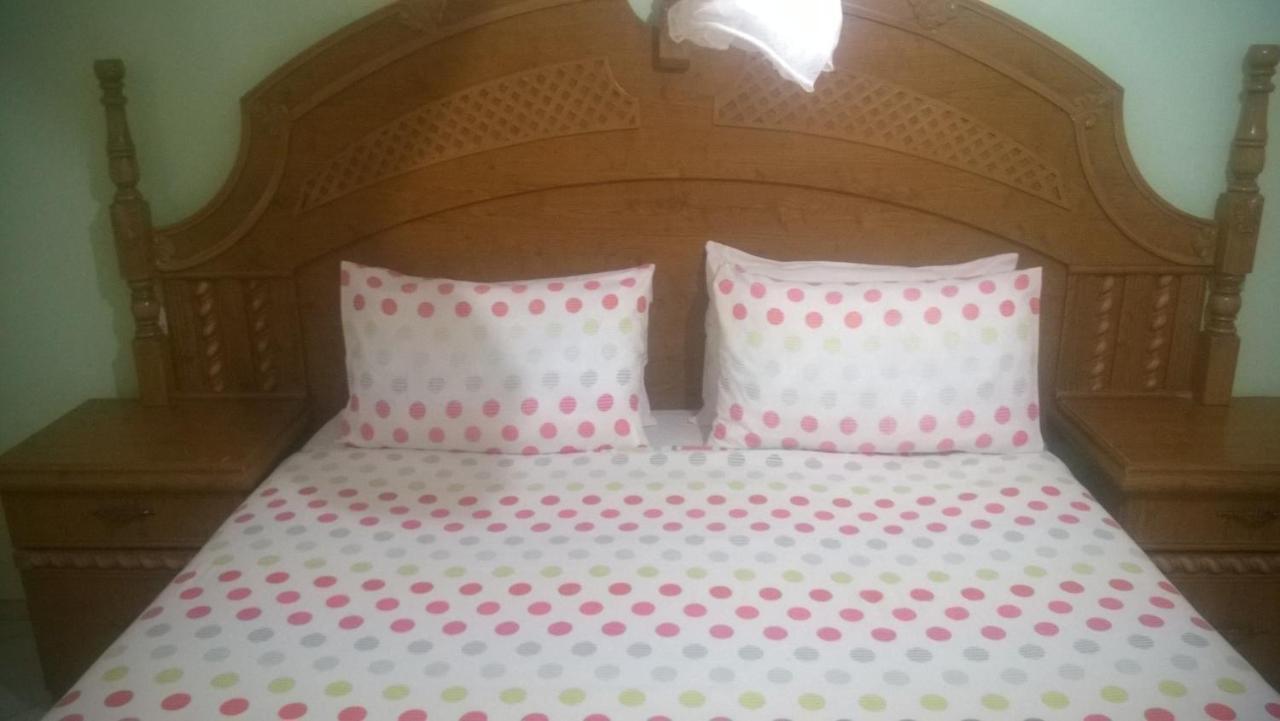 Gloria'S Bed And Breakfast Ливингстон Экстерьер фото