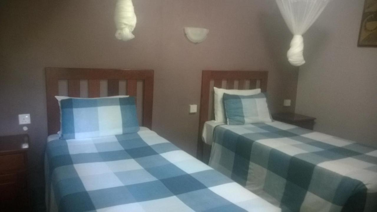 Gloria'S Bed And Breakfast Ливингстон Экстерьер фото
